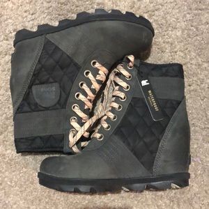 Sorel wedge bootie